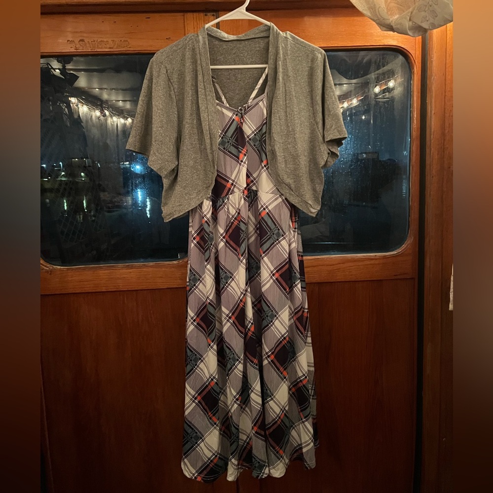 Plaid Midi Dress with Gray Shrug Set (2XL)